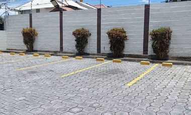 ARRIENDO CASA EN TUMBACO - CONJ. SAMANA