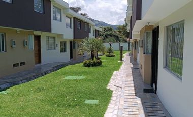 ARRIENDO CASA EN TUMBACO - CONJ. SAMANA