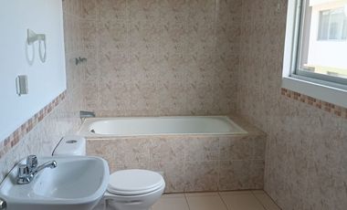 ARRIENDO CASA EN TUMBACO - CONJ. SAMANA