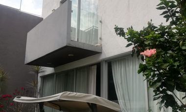 BONITA CASA BIEN UBICADA CON TODOS LOS SERVICOS