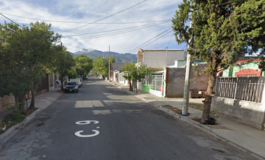 Casa en Remate Bancario en C. 9, Mirasierra, Saltillo, Coah. (65% debajo de su valor comercial)