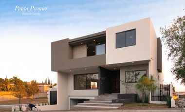 Casa de Lujo Venta Nueva en Abadía Coto Av Universidad Zona Dorada Andares Zapopan Punta Premier