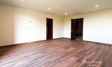 Casa de Lujo Venta Nueva en Abadía Coto Av Universidad Zona Dorada Andares Zapopan Punta Premier