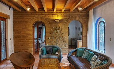 Casa en venta en Tepoztlán Morelos, con excelente ubicación