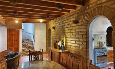 Casa en venta en Tepoztlán Morelos, con excelente ubicación