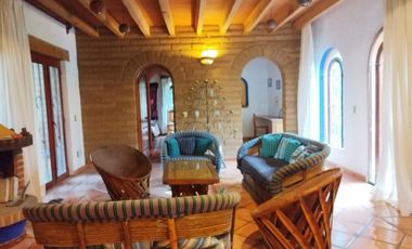 Casa en venta en Tepoztlán Morelos, con excelente ubicación