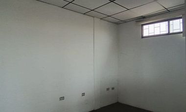 SE VENDE CASA DE TRES PISOS EN EL SUR DE MACHALA