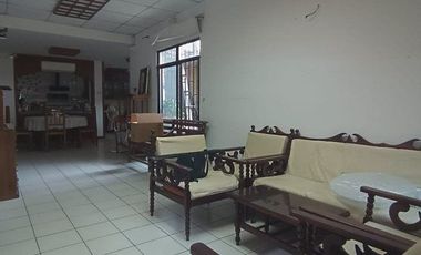 SE VENDE CASA DE TRES PISOS EN EL SUR DE MACHALA