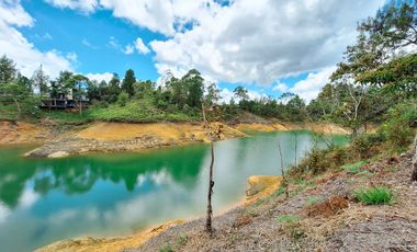Hermoso lote en venta con represa en Tierra Prometida Guatapé
