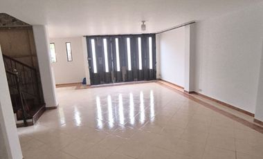 Vive a lo Grande en Casa San Ignacio! Espacio, Confort y Elegancia en 4 Niveles