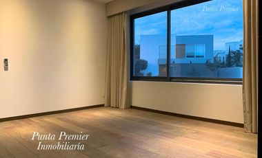 Casa de Lujo Puerta Aqua en Venta Av Universidad como Nueva Zona Dorada Andares Zapopan Punta Premier