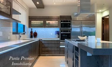 Casa de Lujo Puerta Aqua en Venta Av Universidad como Nueva Zona Dorada Andares Zapopan Punta Premier