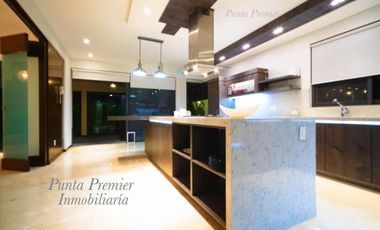 Casa de Lujo Puerta Aqua en Venta Av Universidad como Nueva Zona Dorada Andares Zapopan Punta Premier