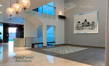 Casa de Lujo Puerta Aqua en Venta Av Universidad como Nueva Zona Dorada Andares Zapopan Punta Premier