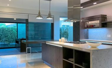 Casa de Lujo Puerta Aqua en Venta Av Universidad como Nueva Zona Dorada Andares Zapopan Punta Premier