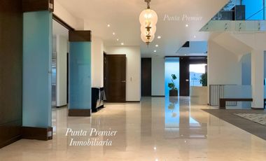 Casa de Lujo Puerta Aqua en Venta Av Universidad como Nueva Zona Dorada Andares Zapopan Punta Premier