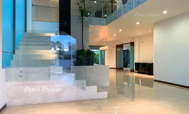 Casa de Lujo Puerta Aqua en Venta Av Universidad como Nueva Zona Dorada Andares Zapopan Punta Premier