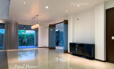 Casa de Lujo Puerta Aqua en Venta Av Universidad como Nueva Zona Dorada Andares Zapopan Punta Premier