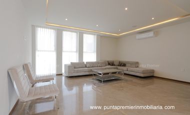 Residencia de lujo en Puerta las Lomas Venta zona Dorada Andares Puerta de Hierro Zapopan.
