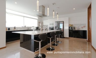 Residencia de lujo en Puerta las Lomas Venta zona Dorada Andares Puerta de Hierro Zapopan.