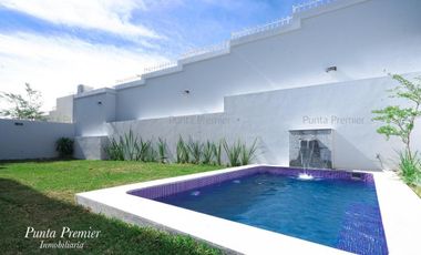 Residencia en Venta Nueva Abadia de Lujo Av. Universidad Zona andares Puerta de Hierro Zapopan