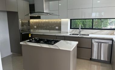 SE VENDE CASA EN COTA, VEREDA PARCELAS