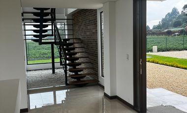 SE VENDE CASA EN COTA, VEREDA PARCELAS