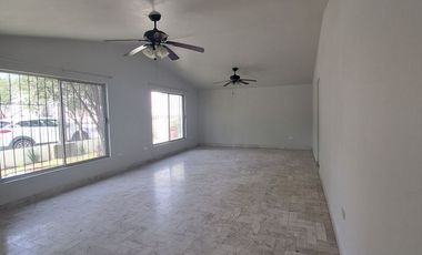 Excelente casa en renta para oficinas o casa habitación, al norte de Saltillo.