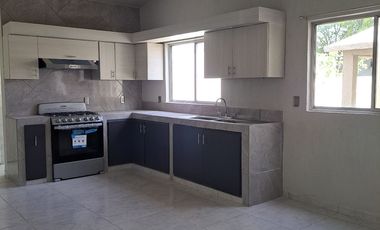 Excelente casa en renta para oficinas o casa habitación, al norte de Saltillo.