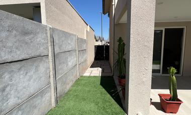 SE VENDE CASA SECTOR AV. LA MONTAÑA NORTE VALLE GRANDE LAMPA