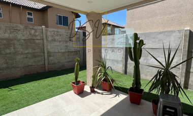 SE VENDE CASA SECTOR AV. LA MONTAÑA NORTE VALLE GRANDE LAMPA