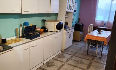 En Venta Comoda Casa Más Departamentos Interior.