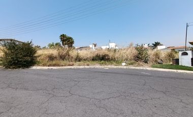 SE VENDE TERRENO EN LOMAS DE COCOYOC, CALLE CERRADA
