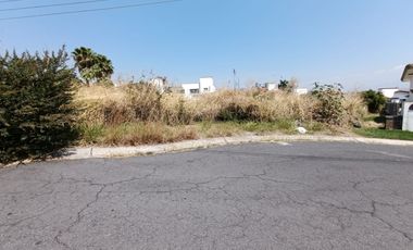 SE VENDE TERRENO EN LOMAS DE COCOYOC, CALLE CERRADA