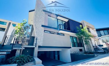 Casa Nueva en Venta Puerta del Bosque Andares Zapopan
