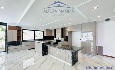 Casa Nueva en Venta Puerta del Bosque Andares Zapopan
