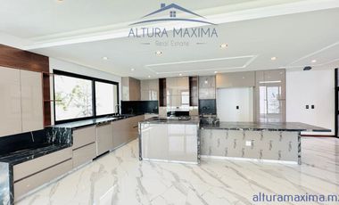 Casa Nueva en Venta Puerta del Bosque Andares Zapopan