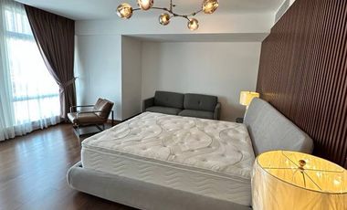 3 Bedroom With Den. Two Roxas Triangle For Rent (Inf 45)