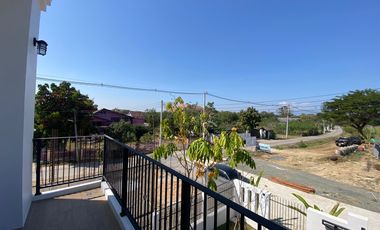 A brand new townhome 3 bed for sale in Sankhampeang, Chiang Mai