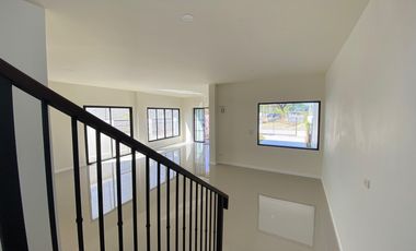 A brand new townhome 3 bed for sale in Sankhampeang, Chiang Mai