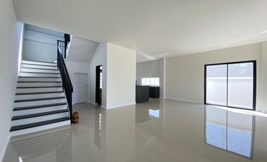 A brand new townhome 3 bed for sale in Sankhampeang, Chiang Mai