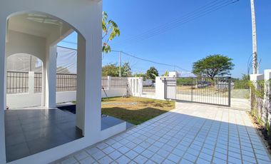 A brand new townhome 3 bed for sale in Sankhampeang, Chiang Mai