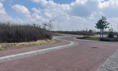 VENTA DE 3 LOTES HABITACIONALES EN CIUDAD MADERAS CORREGIDORA