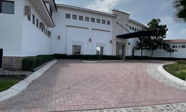 VENTA DE 3 LOTES HABITACIONALES EN CIUDAD MADERAS CORREGIDORA