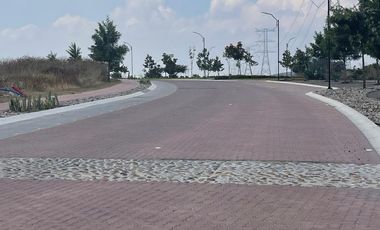 VENTA DE 3 LOTES HABITACIONALES EN CIUDAD MADERAS CORREGIDORA