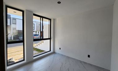 Hermosa casa a estrenar (dentro de coto con alberca)