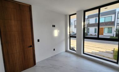 Hermosa casa a estrenar (dentro de coto con alberca)