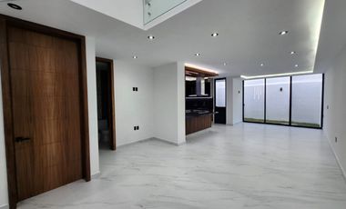 Hermosa casa a estrenar (dentro de coto con alberca)