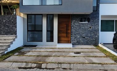 Hermosa casa a estrenar (dentro de coto con alberca)
