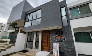 Hermosa casa a estrenar (dentro de coto con alberca)